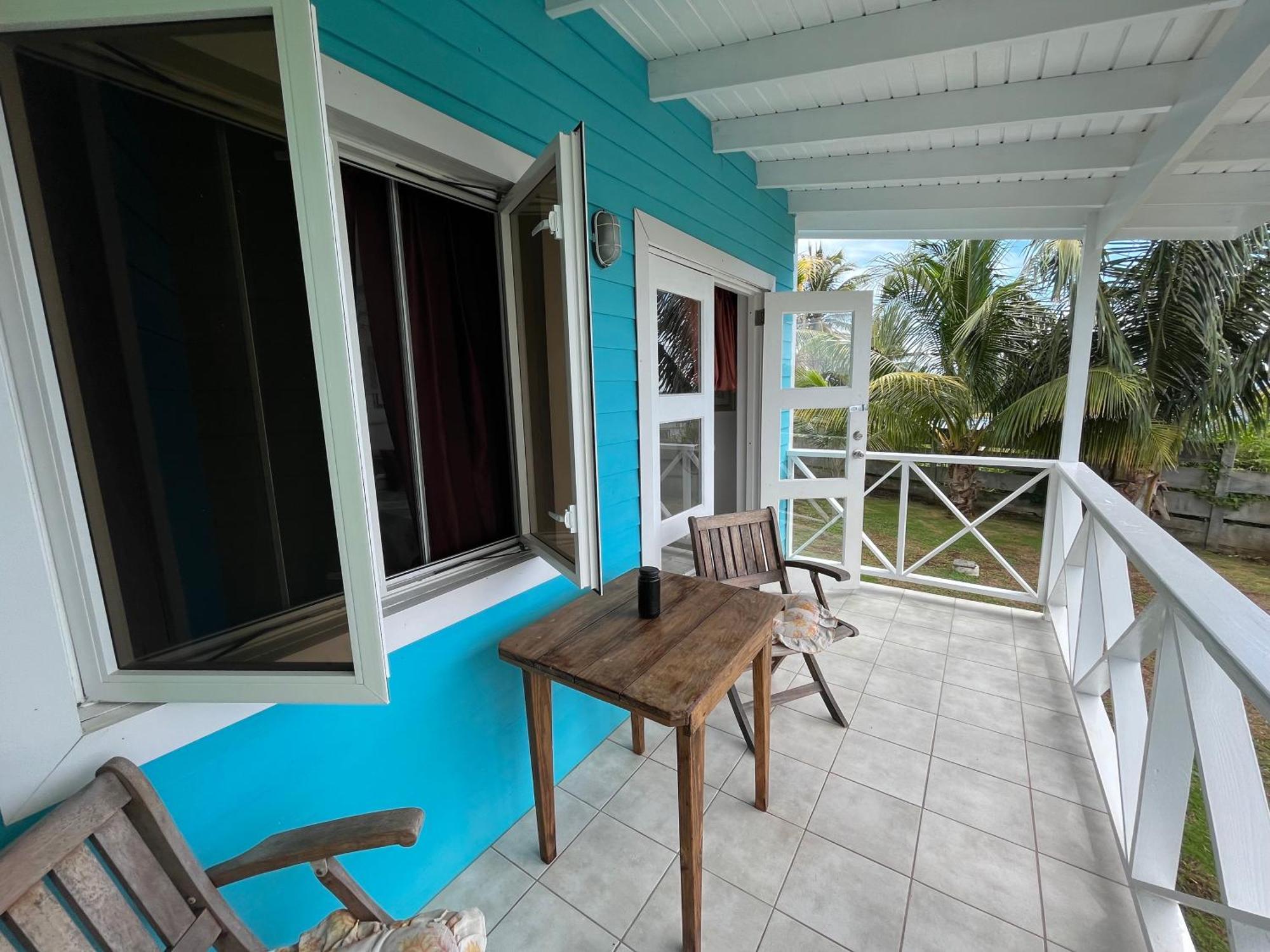 Waves Villa Guesthouse Κίνγκσταουν Εξωτερικό φωτογραφία