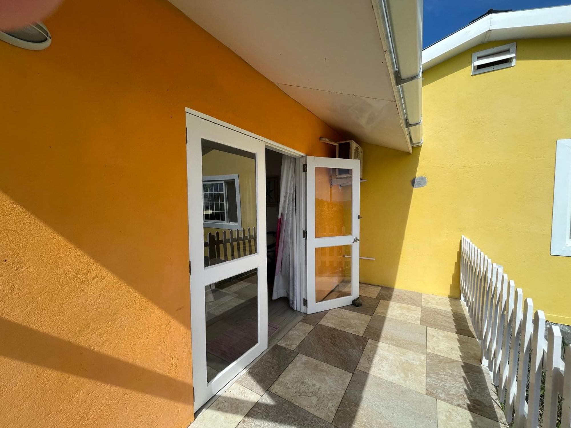 Waves Villa Guesthouse Κίνγκσταουν Εξωτερικό φωτογραφία